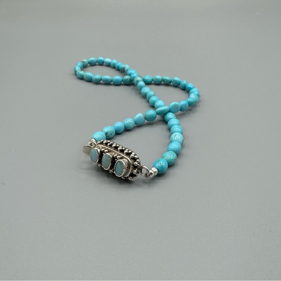 Handmade Vibrant Blue Kingman Turquoise Necklace with Beautiful Opal Clasp - Picture 6 of 9